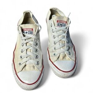 Well-Loved Chucks! Classic Converse All Star Sneakers | Men’s 6.5 / Women’s 8.5